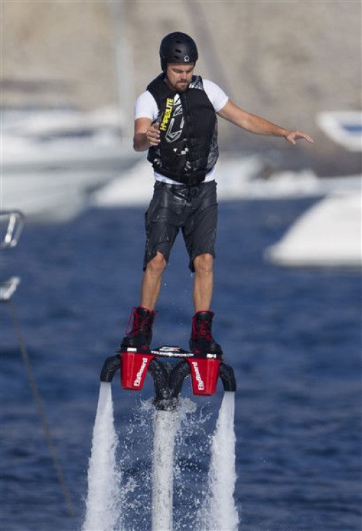 Леонардо Ди Каприо освоил Flyboard